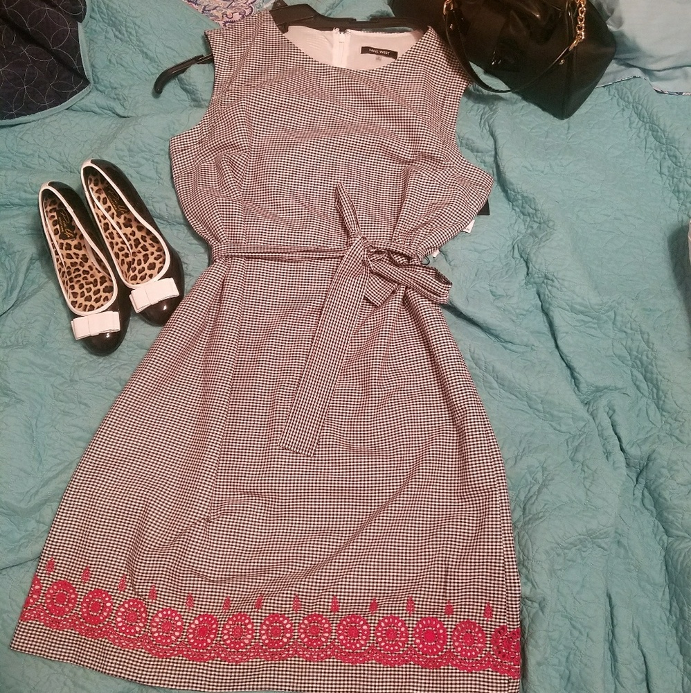 Pretty 9 west dress